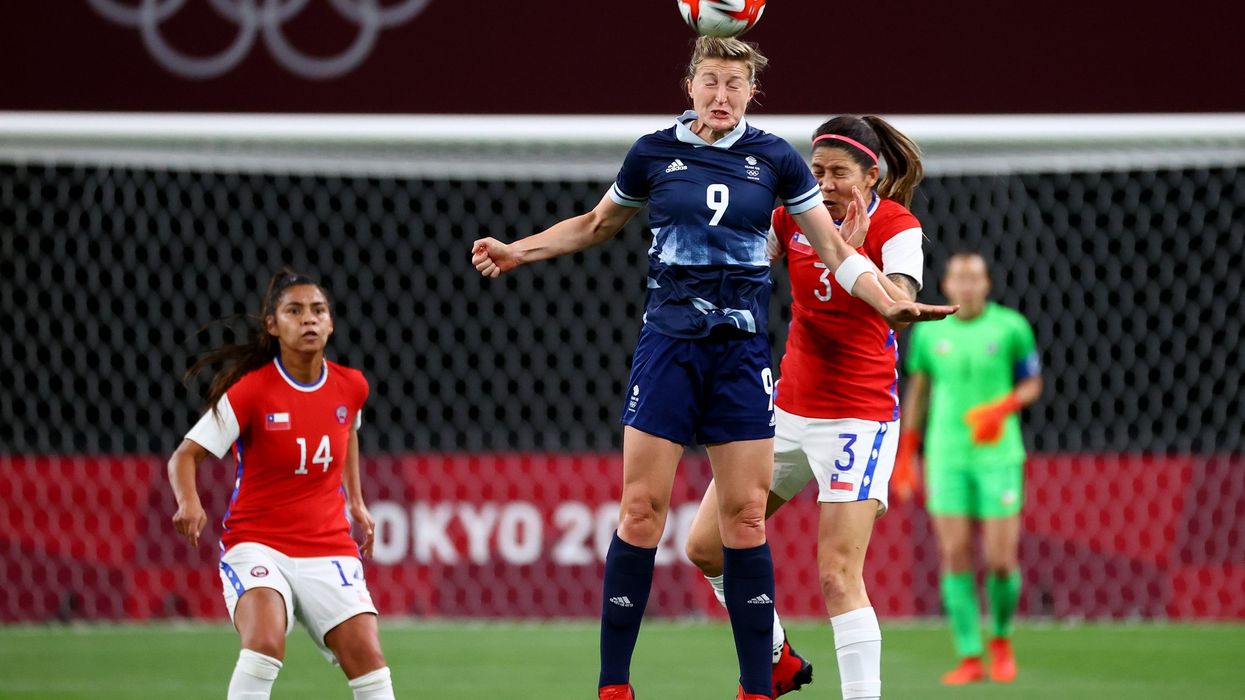 Team GB, Chile take knee ahead of Olympic women's football opener