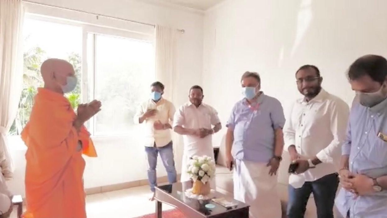 Modi, ministers condole the death of Swami Prakashananda