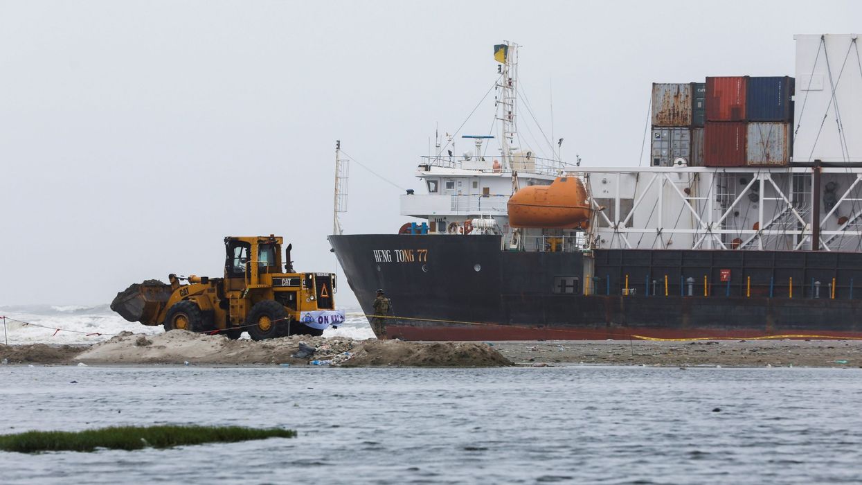 Pakistan plans to remove fuel from stranded Panama ship