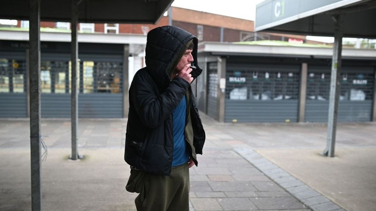 Smoking causes more cancer cases among poorest in England, study finds