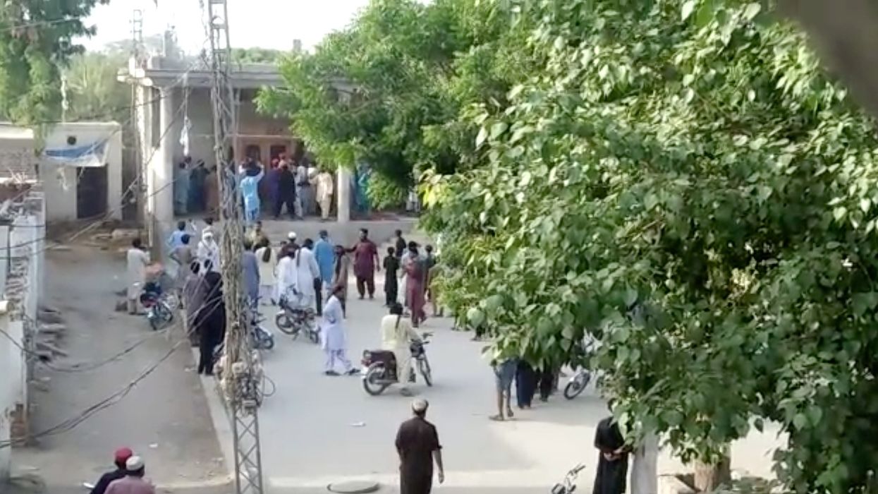 Temple attack: Chief justice of Pakistan tells police to arrest culprits