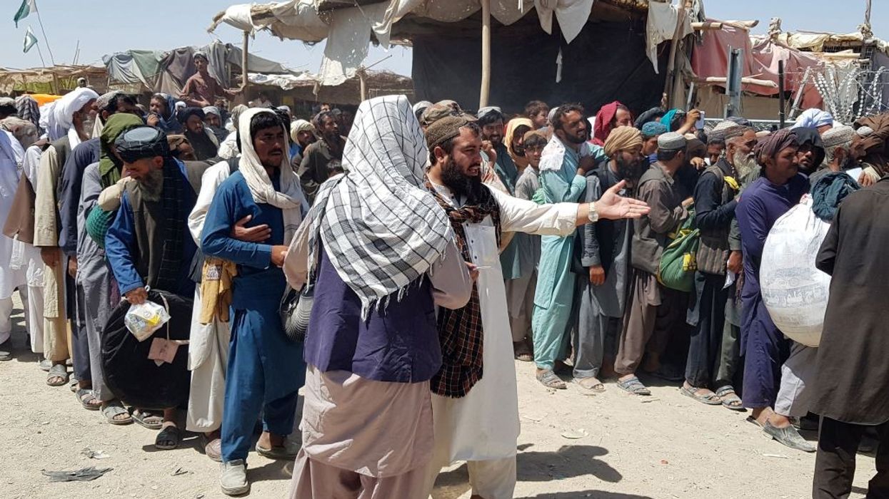 Pakistani forces clash with Afghan protesters at border crossing