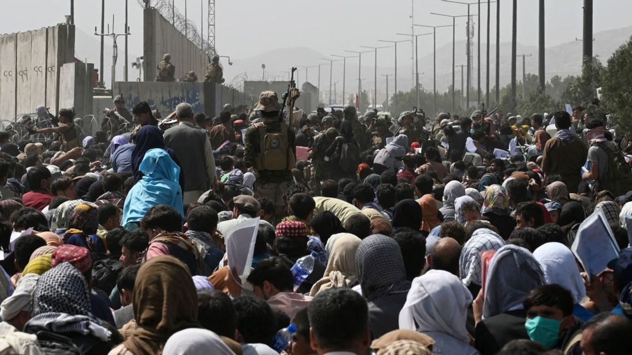 'Garbage at airport' forces Pakistan to suspend Kabul flights