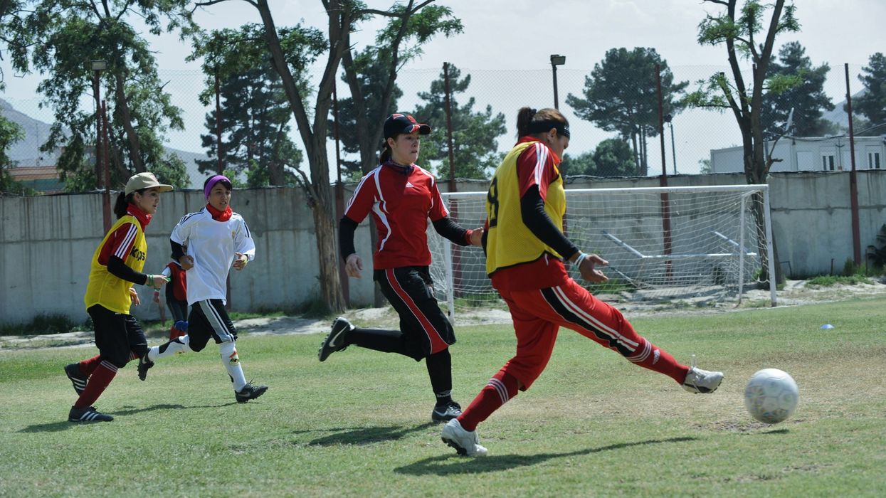 Afghan girls' football team flees to Pakistan