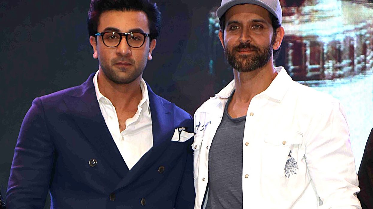 Hrithik Roshan and Ranbir Kapoor meet Nitesh Tiwari to discuss Ramayana?