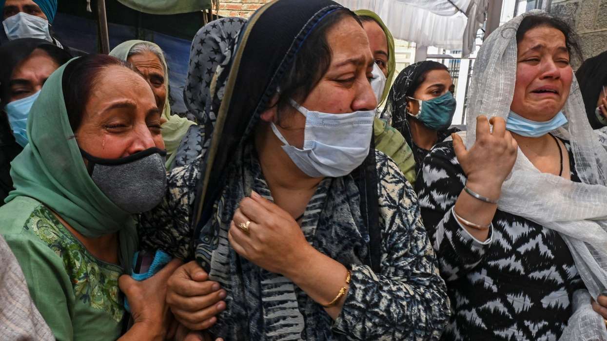 Angry Sikhs march in Indian Kashmir after teachers shot