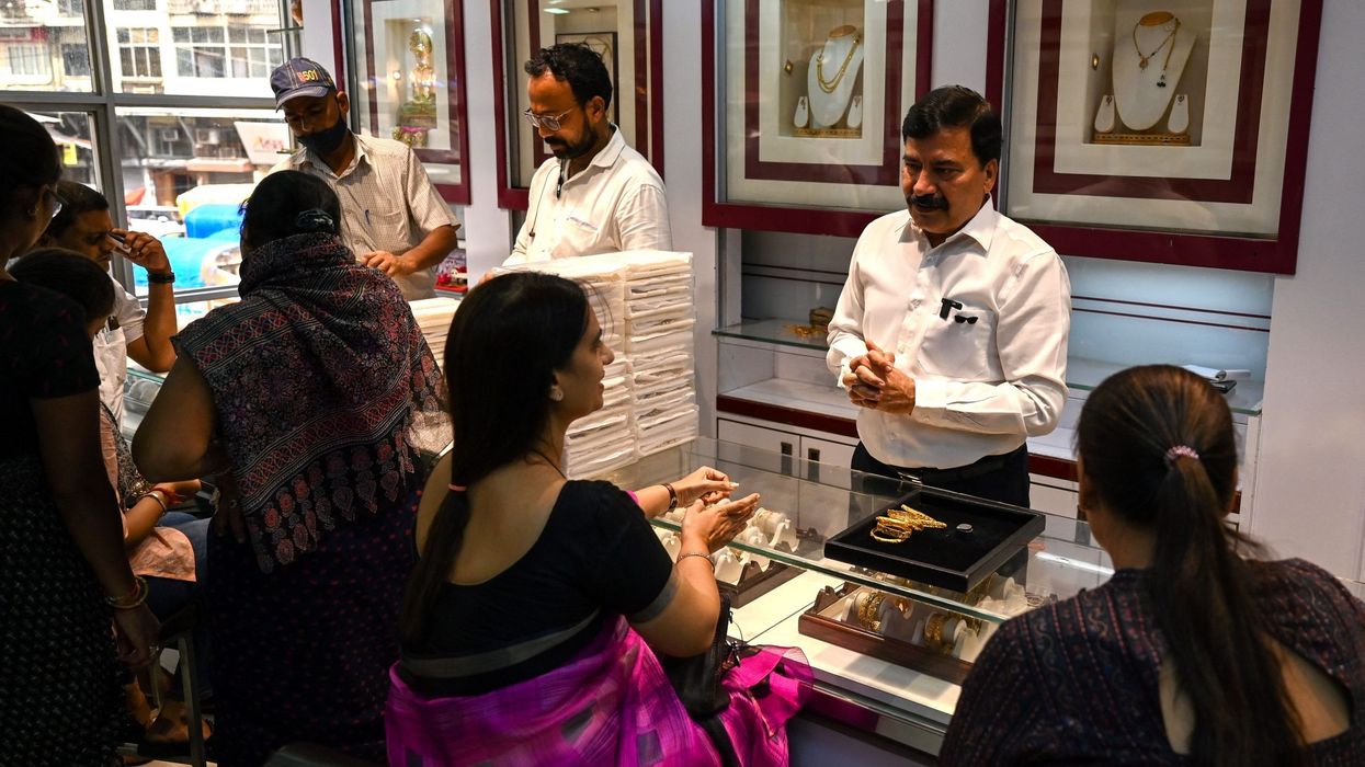 Desperate Indians sell family gold to survive Covid cash crunch
