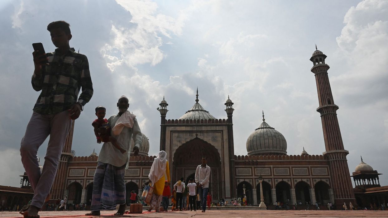 Dozens detained in India for disrupting Muslim prayers