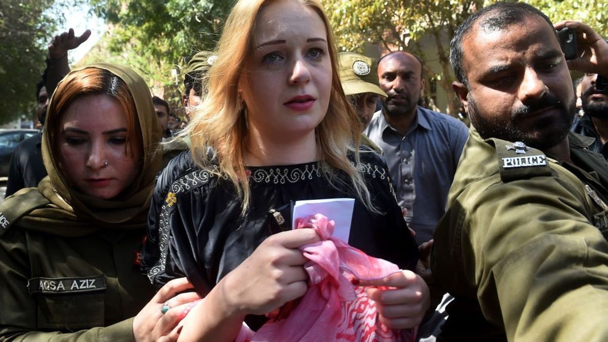 Czech model acquitted in drug case leaves Pakistan prison