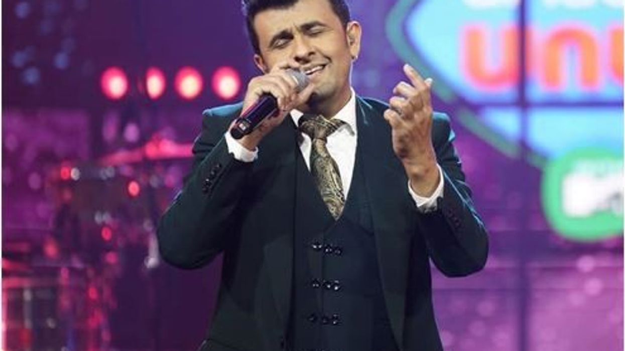 Sonu Nigam mixes up his own hits with classic songs