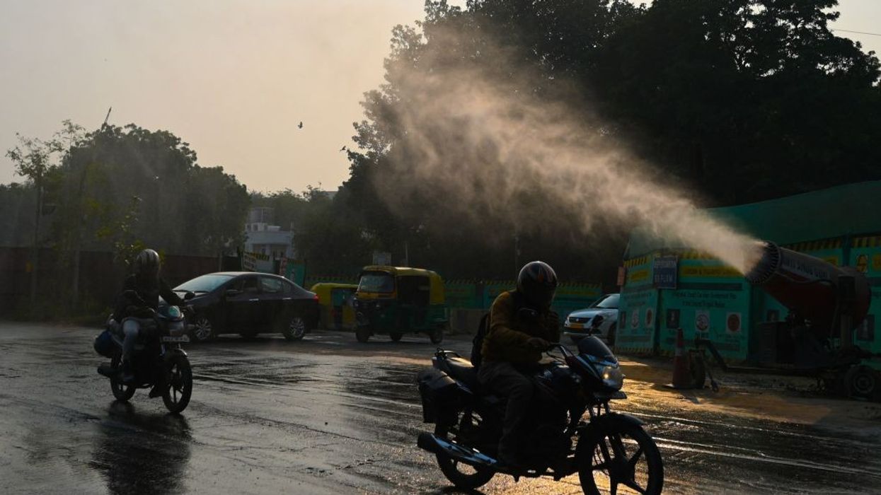 Delhi, Lahore smog forces schools, industry closures