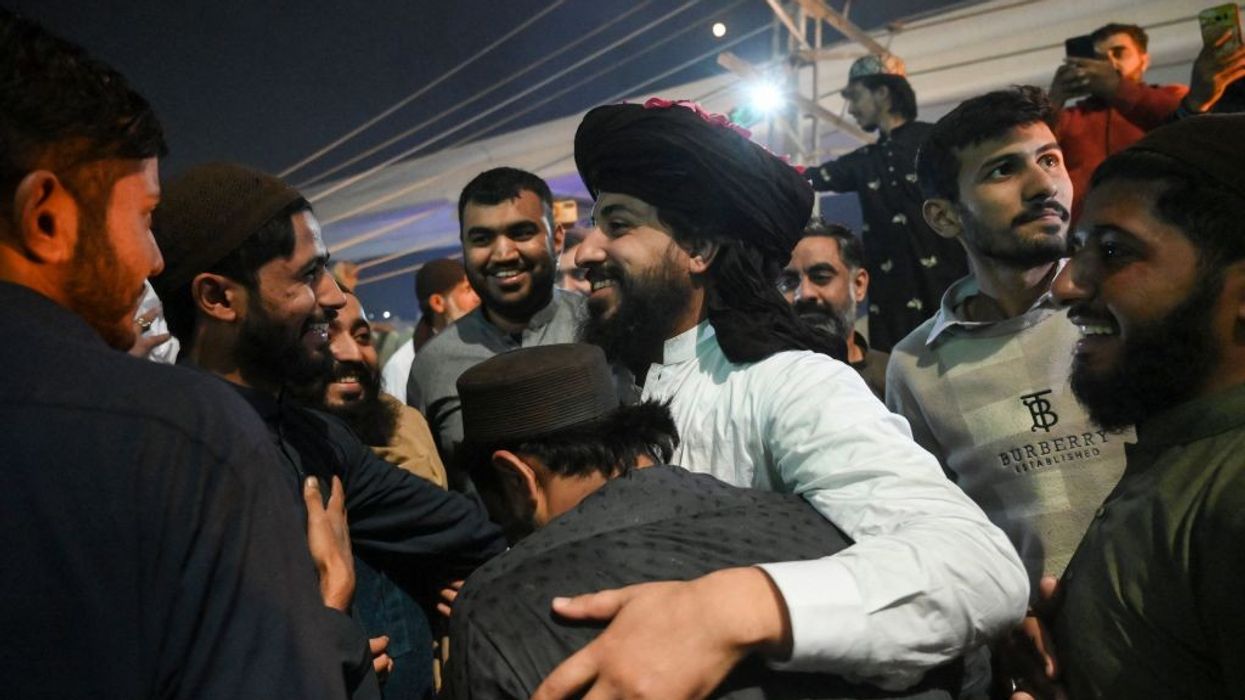 Pakistan frees leader of radical party behind anti-France protests