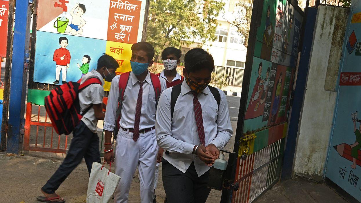 Delhi shuts schools again after court warning to curb pollution