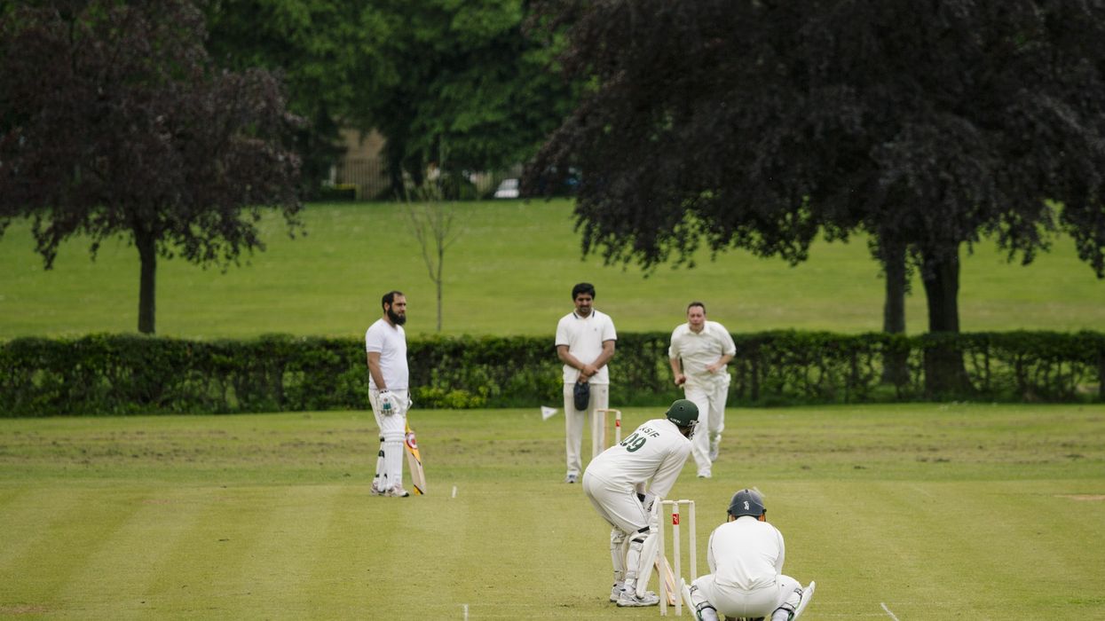 Asian cricketers feel like 'outsiders' in English game