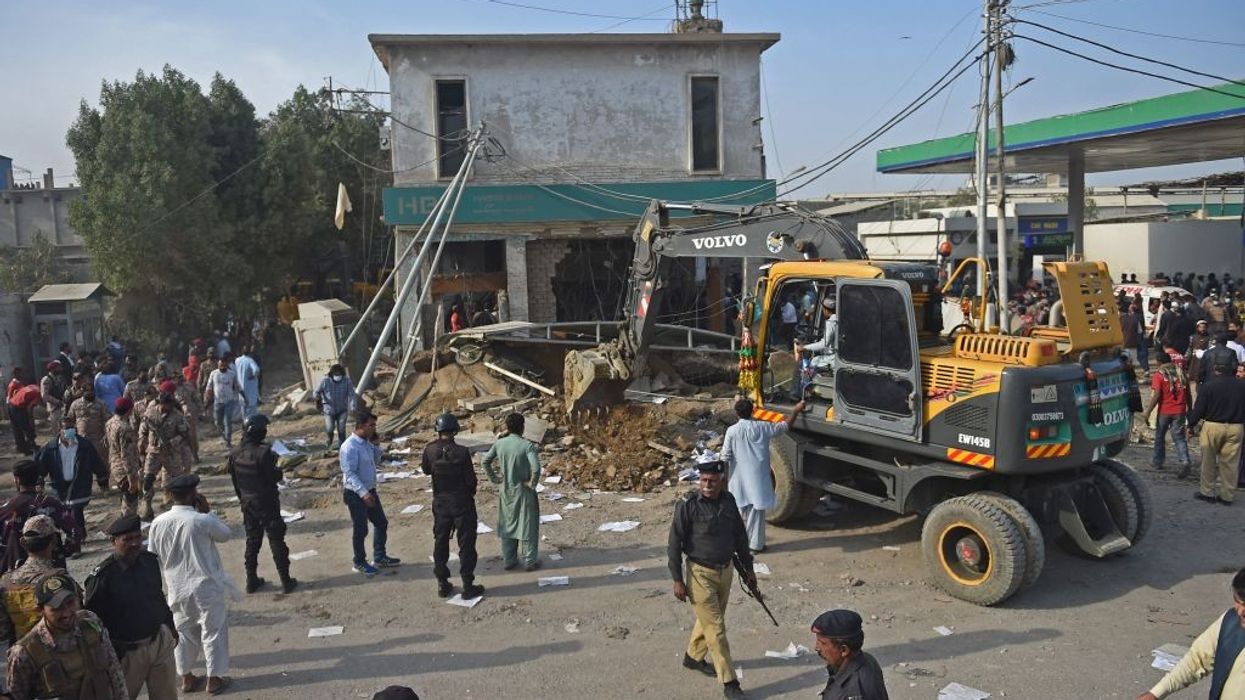 Death toll in Pakistan blast climbs to 17