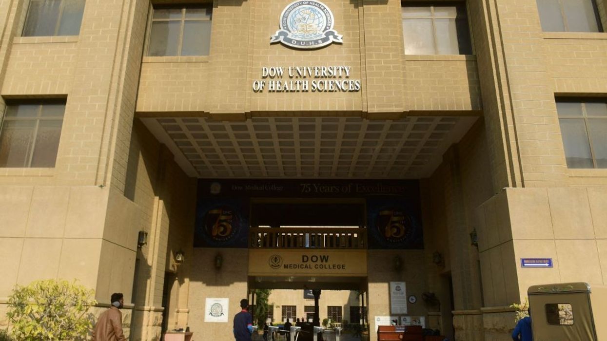 Pakistan proud of pig-to-human heart transplant pioneer