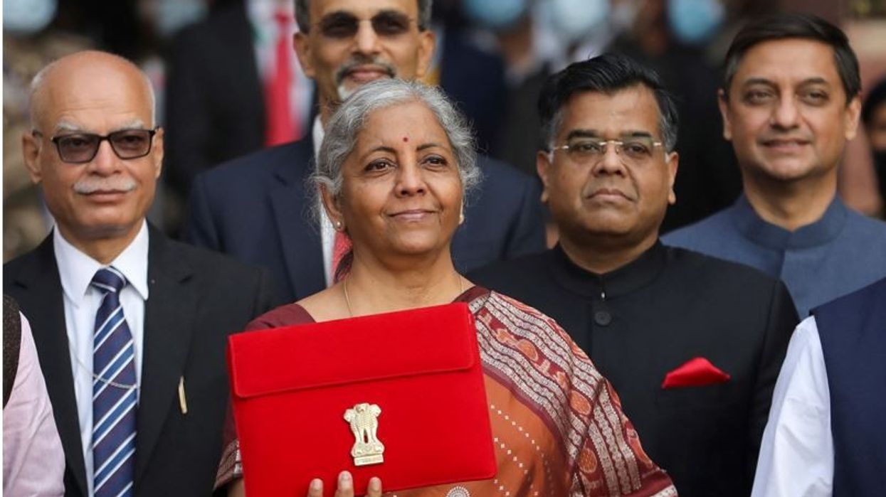 India spurs spending on infrastructure in growth budget