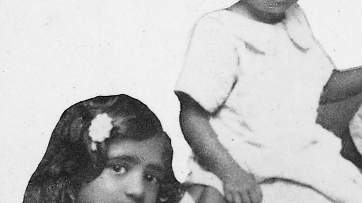 Asha Bhosle remembers sister Lata Mangeshkar