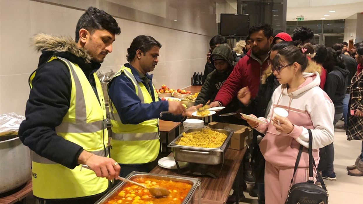 Ukraine crisis: BAPS volunteers in Europe join relief efforts