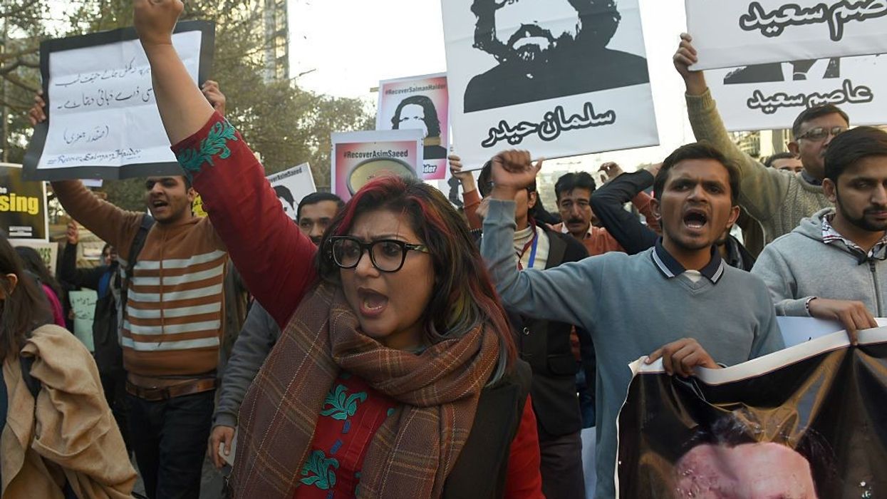 UK man gets life term in jail for plot to kill Pakistani blogger