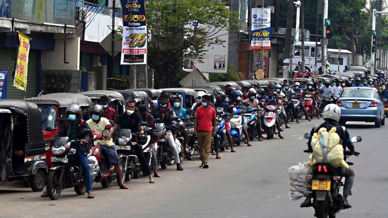 Sri Lanka defaults on all foreign debt