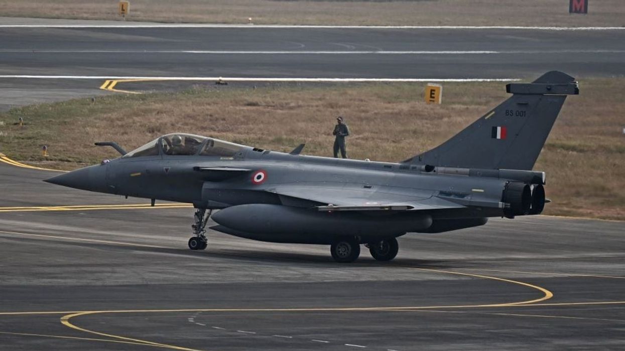 India, France explore ways to strengthen defence ties