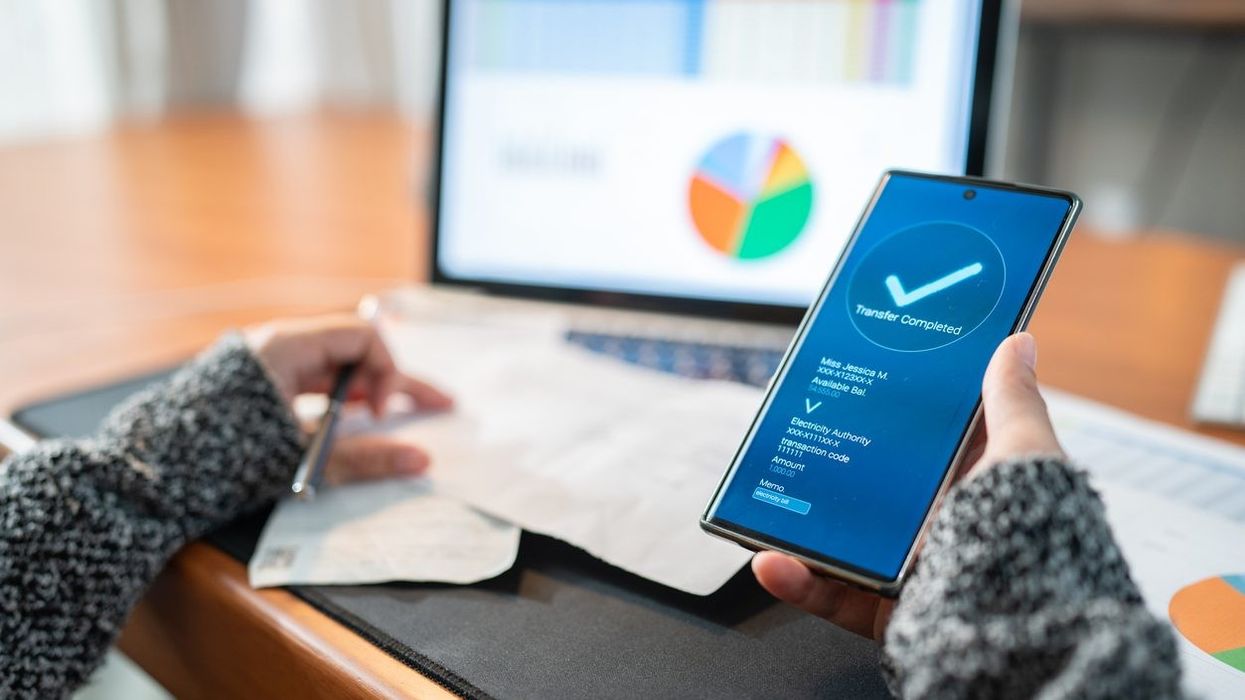 Inflation: Growing number of Britons use personal finance apps