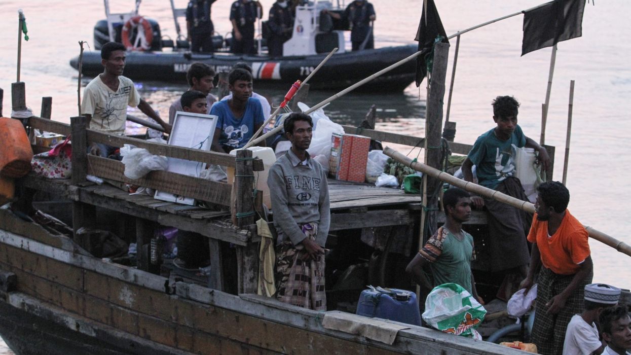 Hundreds of Rohingya escape Malaysia detention, six dead