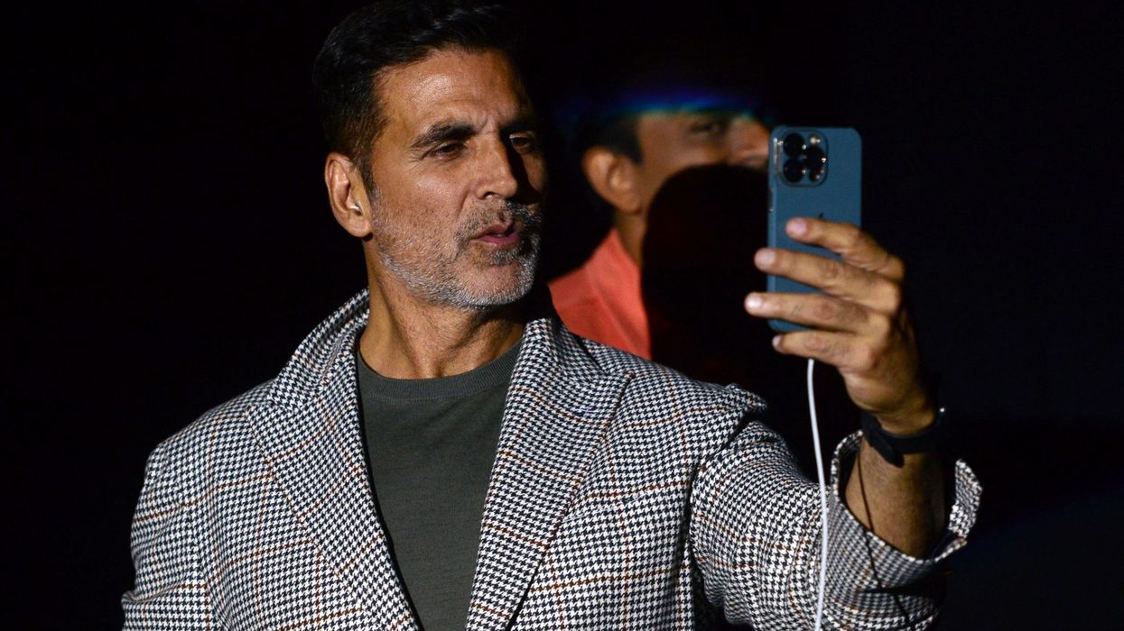 Akshay Kumar kicks-off the Hindi remake of Soorarai Pottru