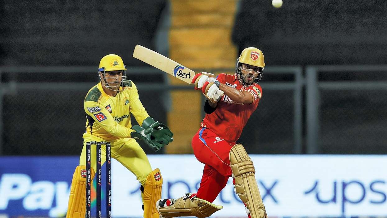 Dhawan hits 88 as Punjab prevail in tense IPL finish