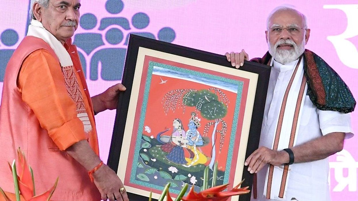 Modi pledges prosperity and jobs on Kashmir visit