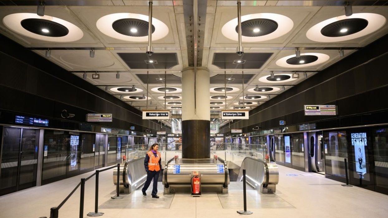 London commuters urged to avoid strike-hit network on Monday