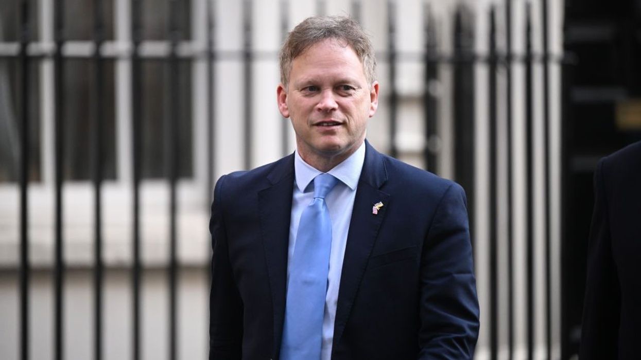 Transport department denies UK mulling visas for EU workers to ease airport woes