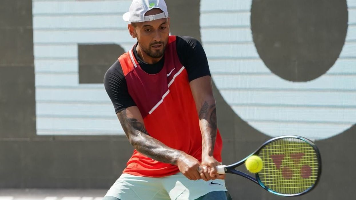 Murray into Stuttgart final after Kyrgios loses cool amid 'racial slurs'