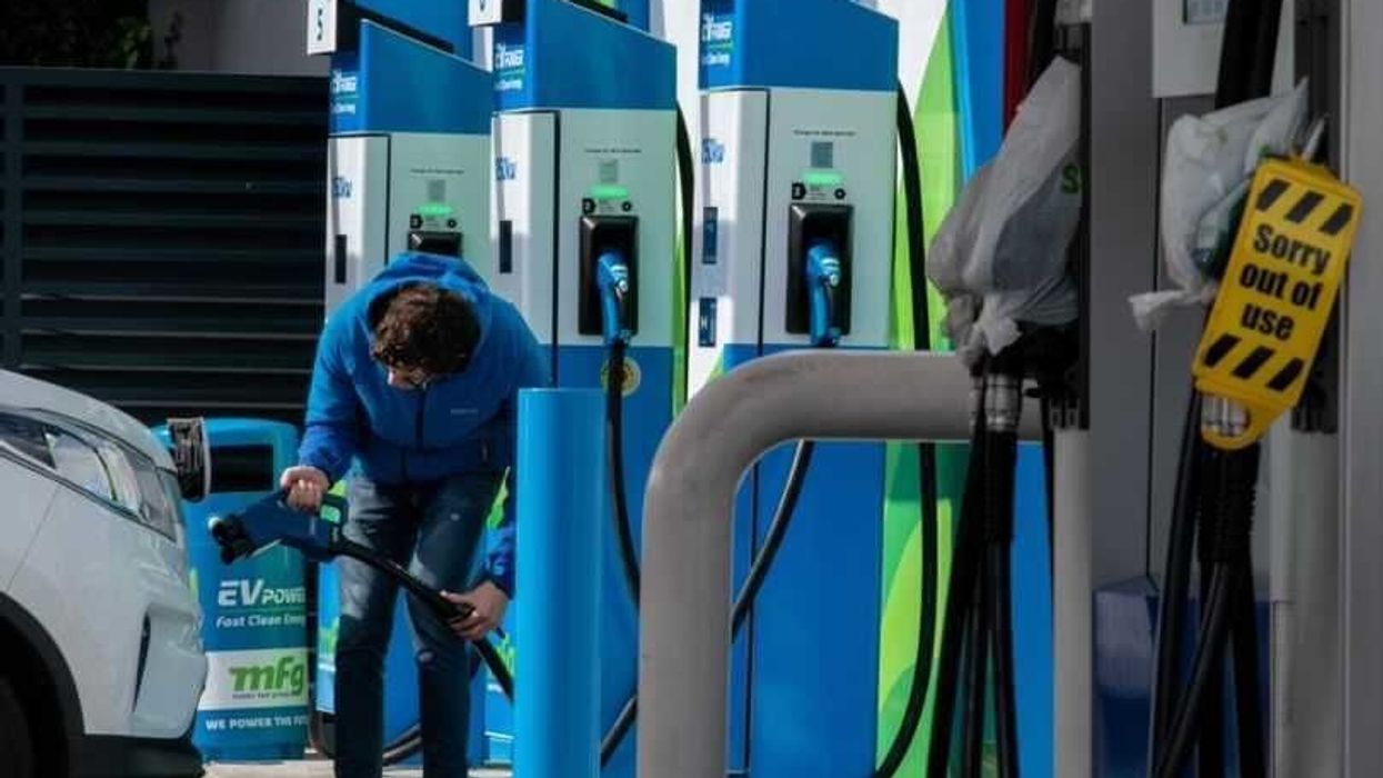 UK scraps subsidies for electric plug-in cars