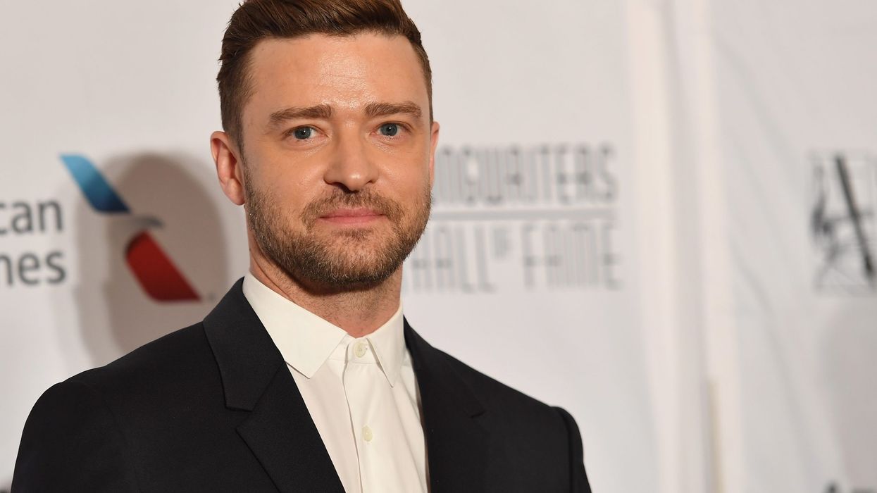 Twitterati mocks Justin Timberlake over awkward dance moves