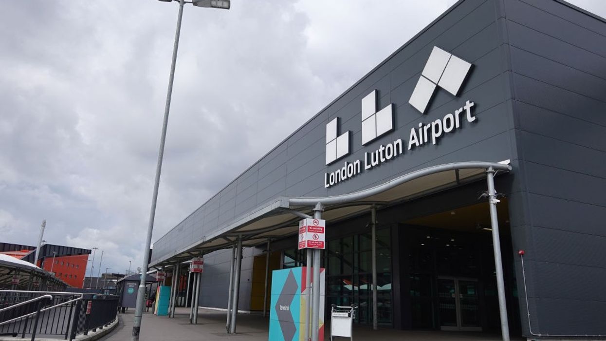 Flights briefly disrupted at UK's Luton airport as heat damages runway