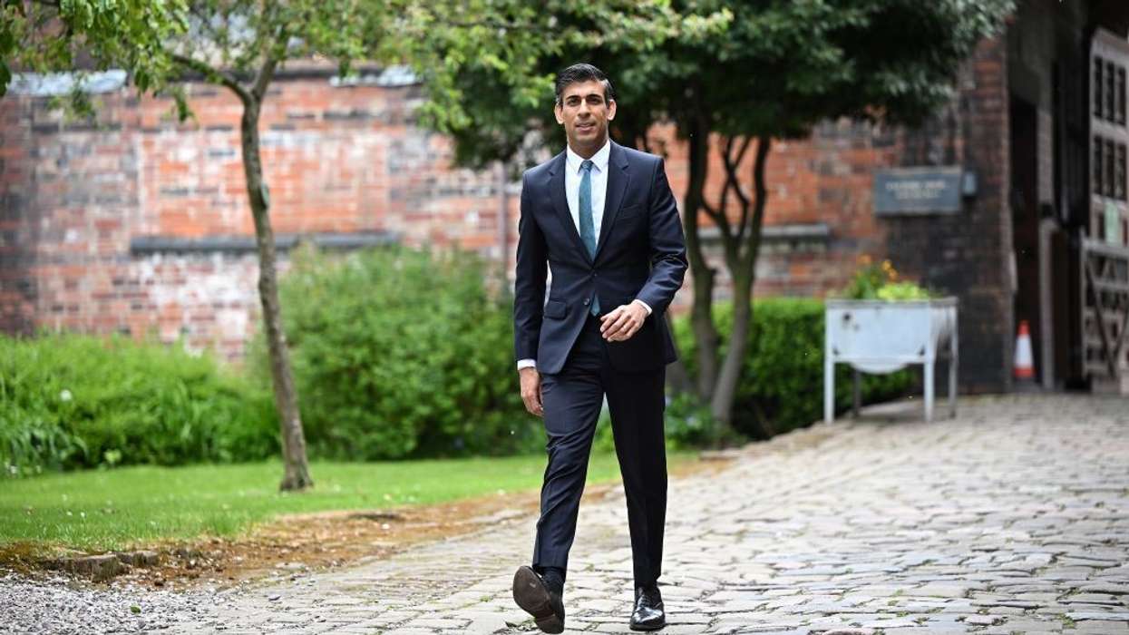 Race to lead UK heats up, ex-finance minister Sunak's lead narrows