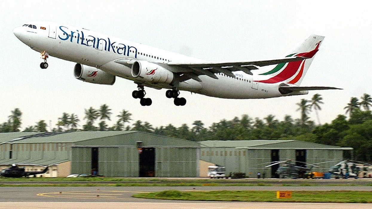 SriLankan Airlines rubbishes reports of no meals in Business Class