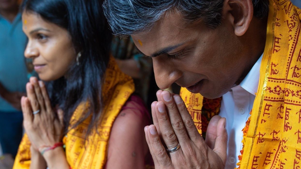 Rishi Sunak takes time out of campaign for Janmashtami temple visit in UK