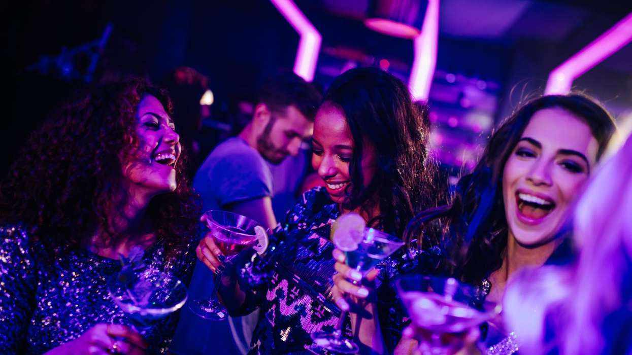 Sydney nightclub bans staring without 'verbal consent' to ensure women safety