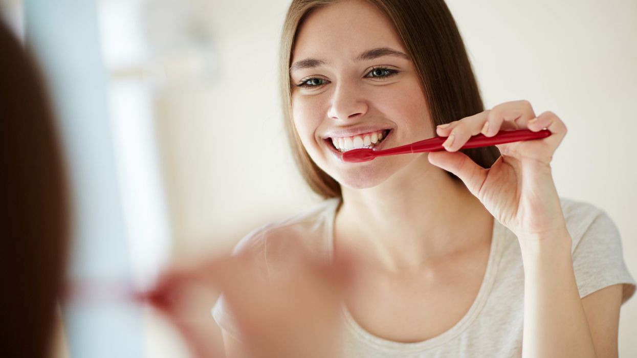 Don't make this common error while brushing your teeth