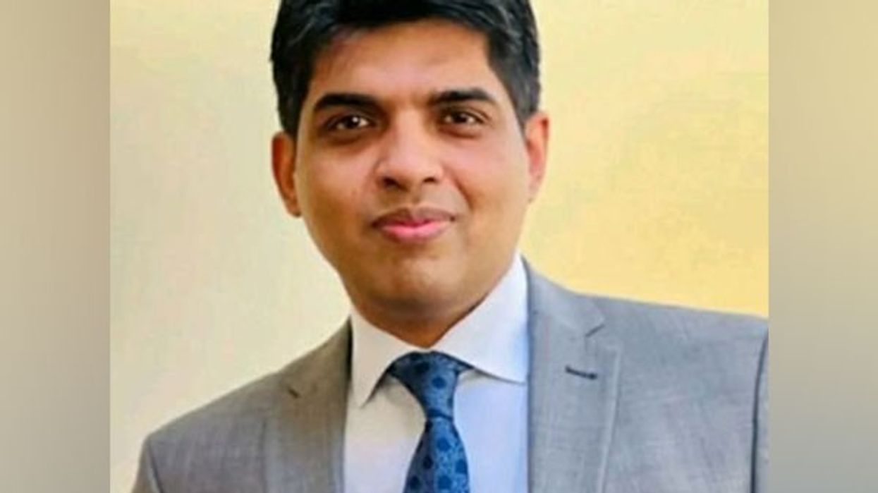 Former Pak PM Nawaz Sharif's close aide attacked in London