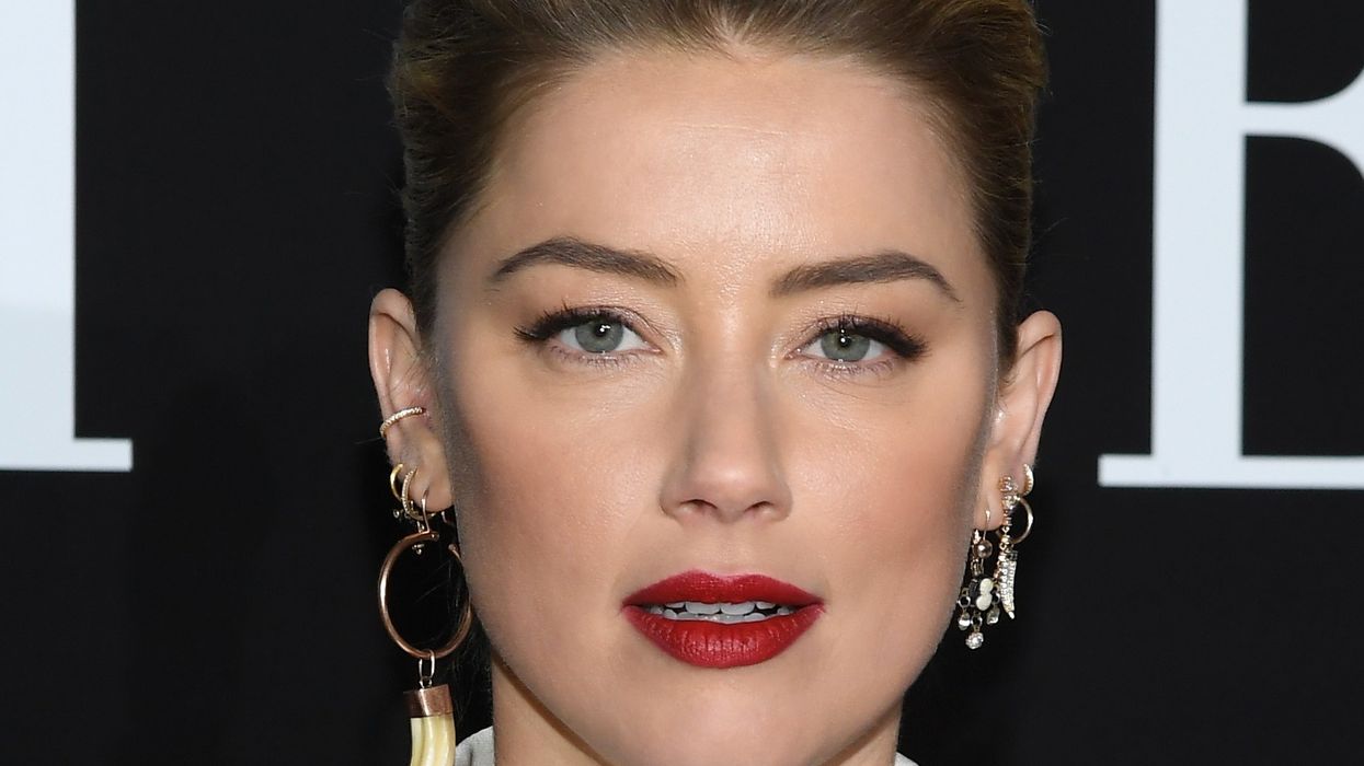 Amber Heard rents a luxury Mallorca villa under the pseudonym name of a sharpshooter?