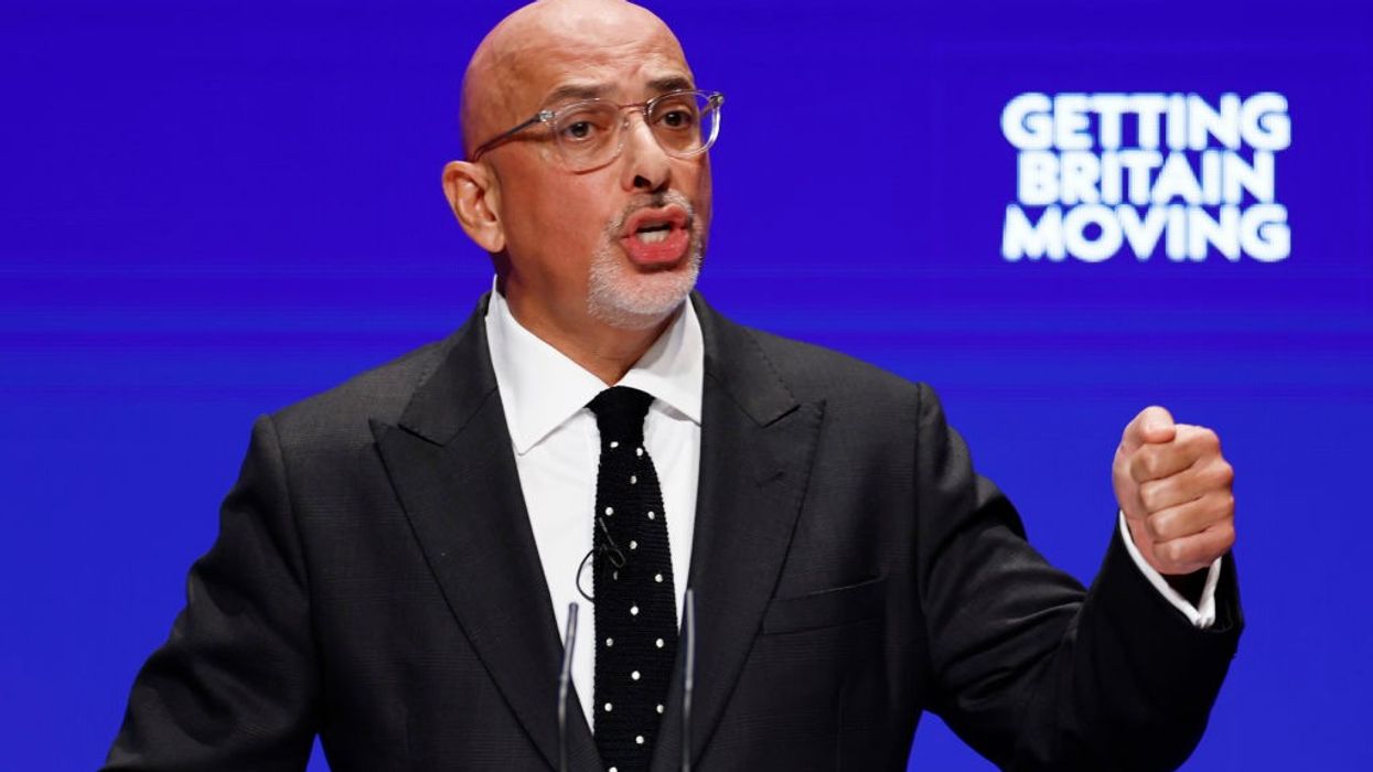 UK mulls cap on foreign student dependents