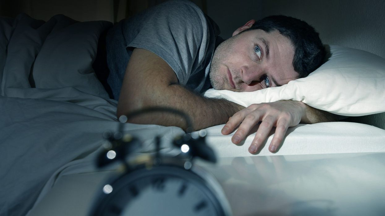 Less than five hours of night sleep increase the risk of chronic diseases