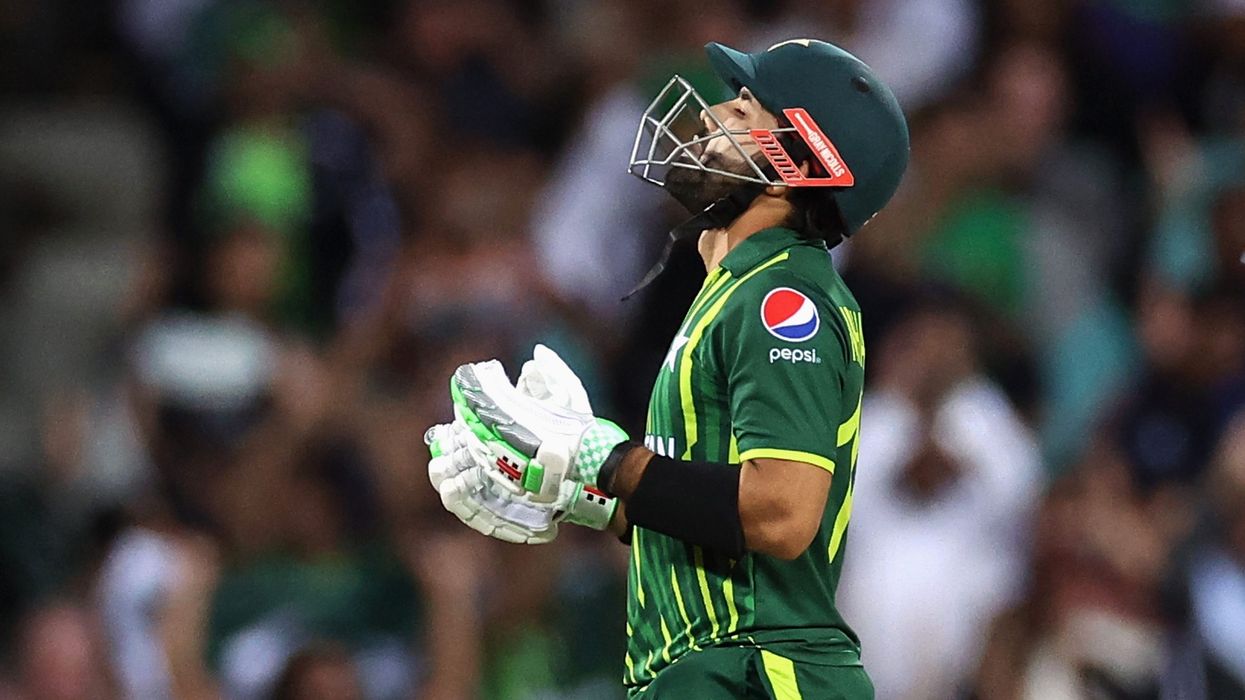 T20 WC: Azam, Rizwan find form, help Pakistan storm into final after 7 wicket win over New Zealand in first SF