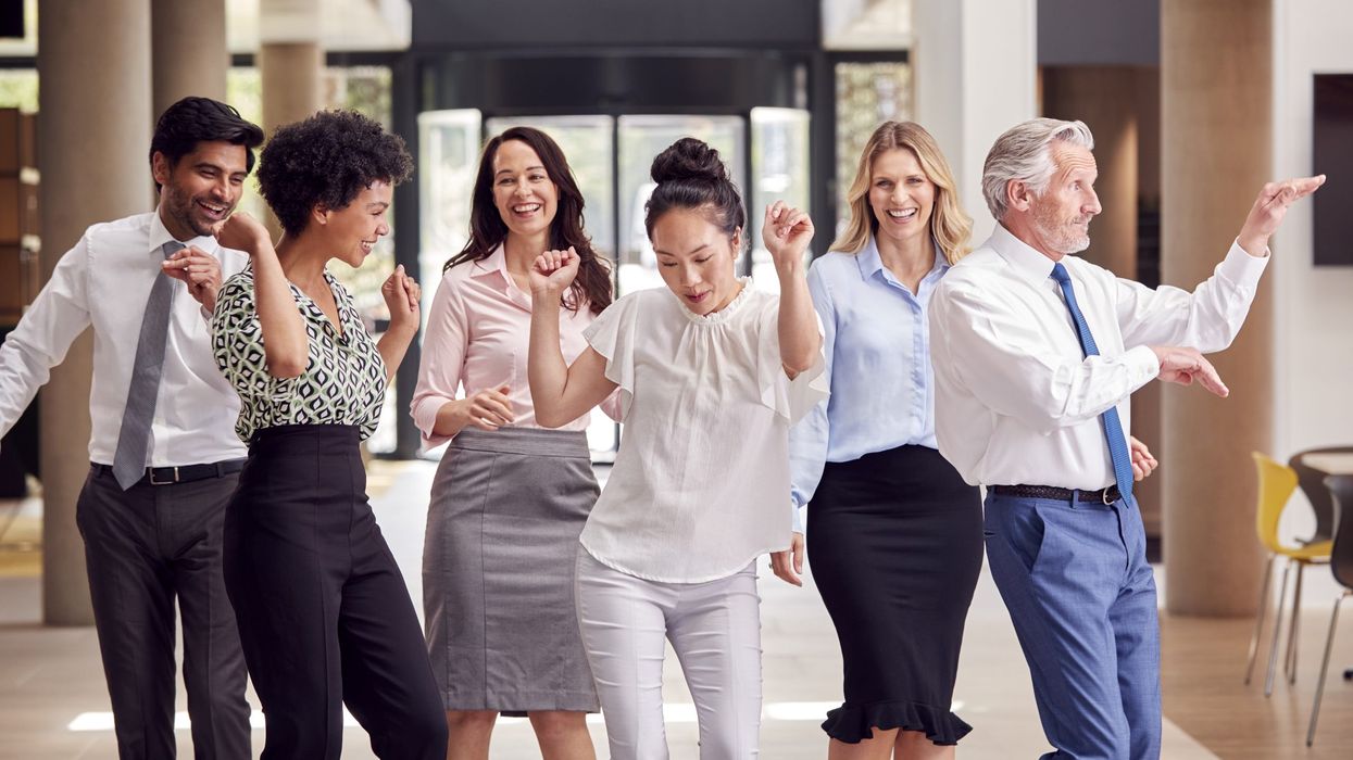 100 UK companies switch to permanent 4-day working week