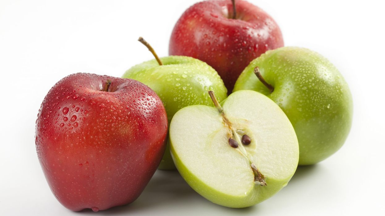 Green apples vs Red apples: Which one is more nutritious ?