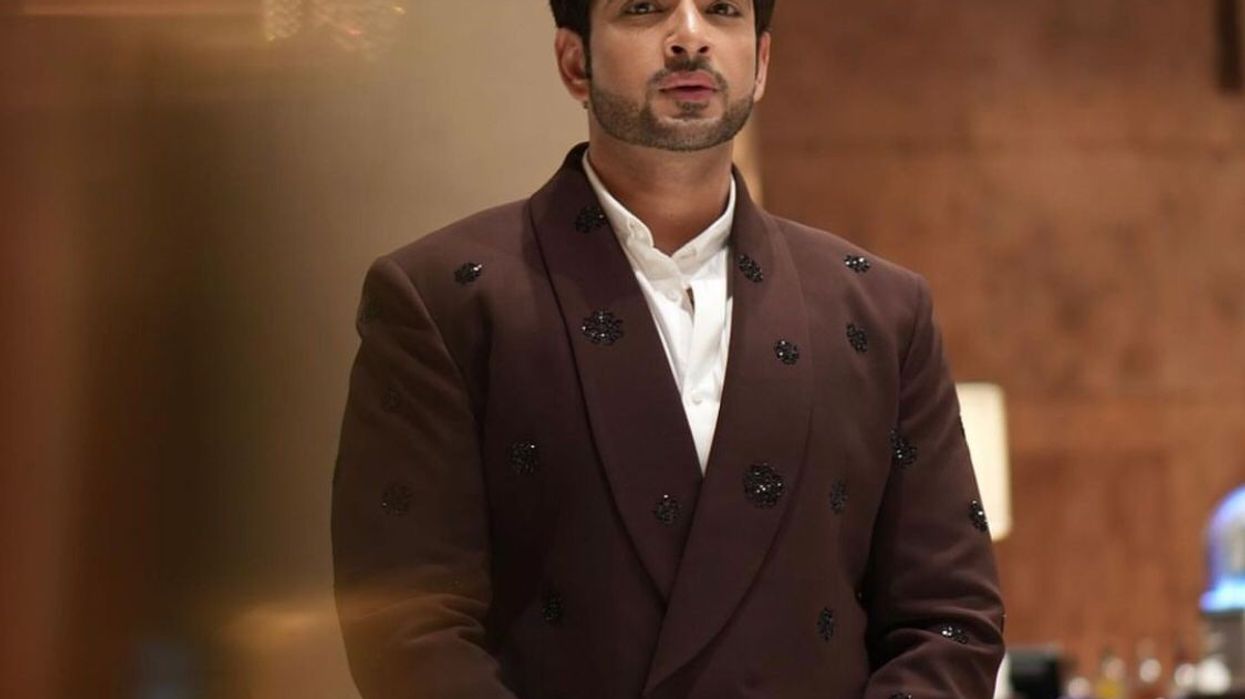 ‘I’m so grateful for the love I receive from fans and their loyalty,’ says Karan Kundrra as he clocks 14 years of in showbiz